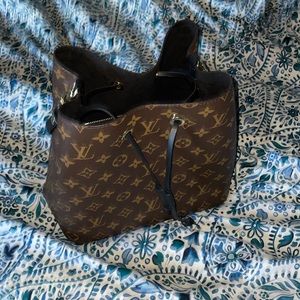Louis Vuitton NeoNoe Purse